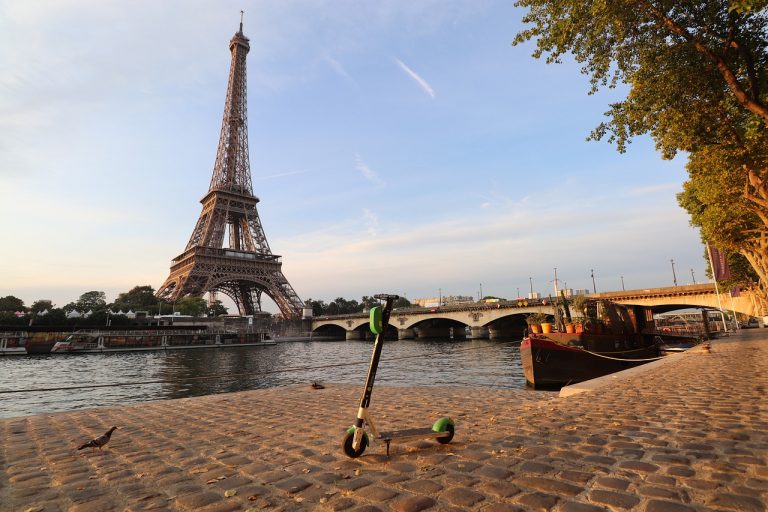 Pourquoi préférer la trottinette électrique Etwow ? Pourquoi préférer la trottinette électrique Etwow ?