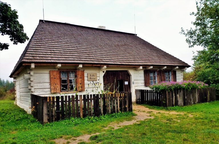 Quel est le prix pour avoir sa propre maison en bois massif ? Quel est le prix pour avoir sa propre maison en bois massif ?